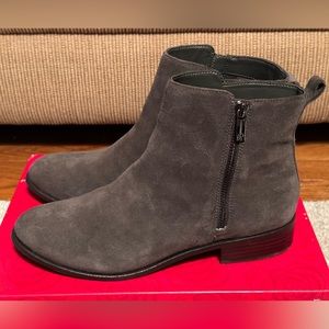 Women’s Jessica Simpson Ankle Booties; size 10